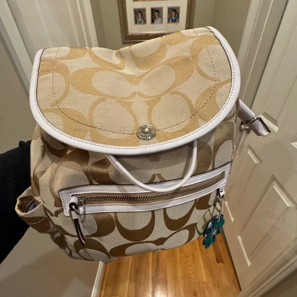 Coach - Kyra Daisy Signature Backpack with Hangtags 2011 - Nice Condition - Picture 3 of 15